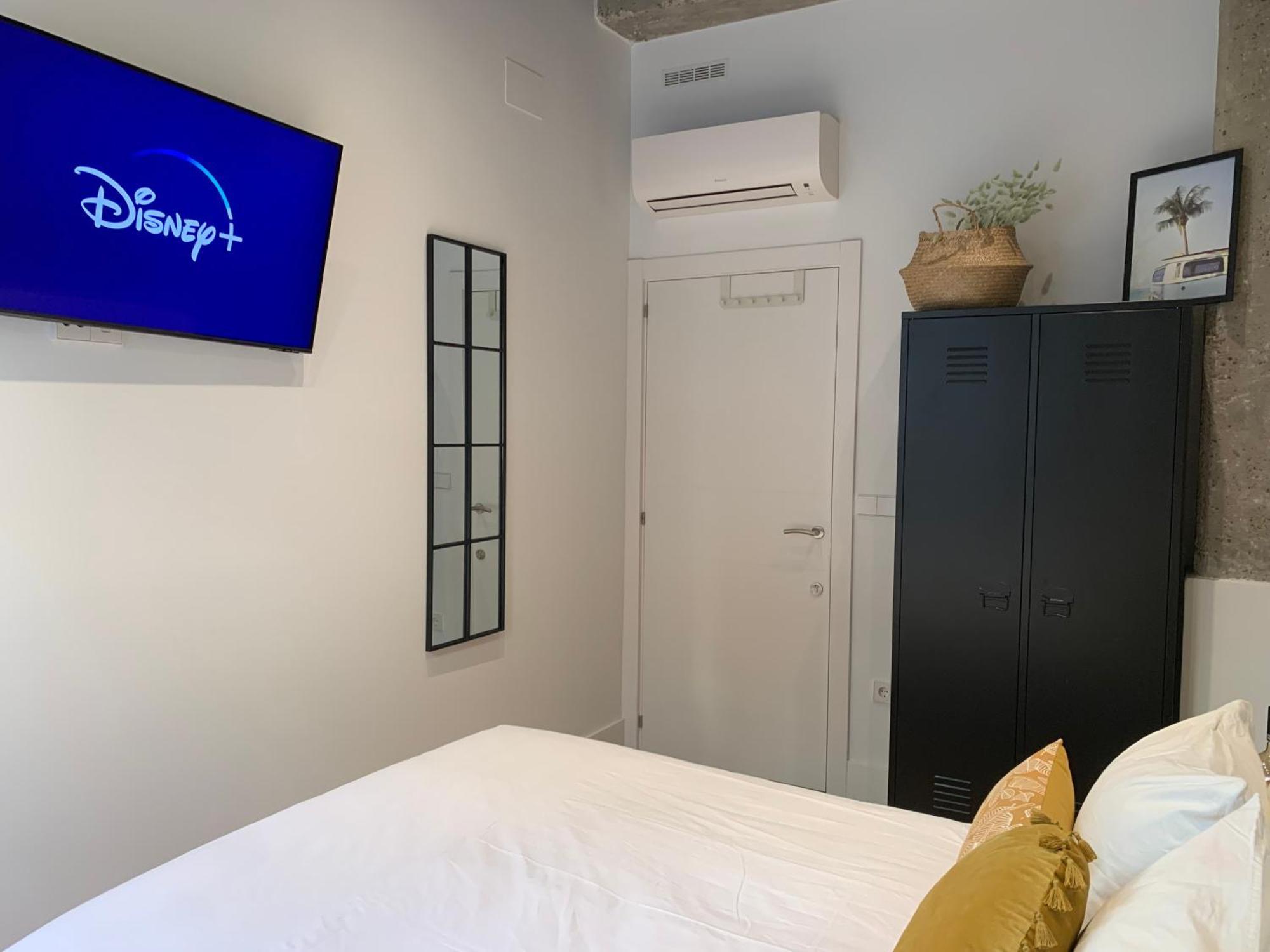 La Reina Beach Rooms Valencia Buitenkant foto