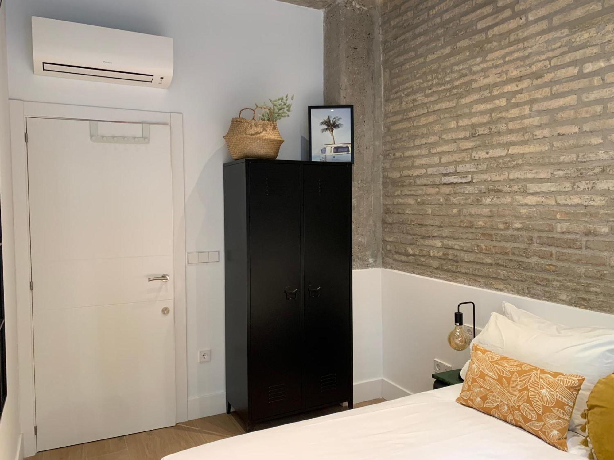 La Reina Beach Rooms Valencia Buitenkant foto