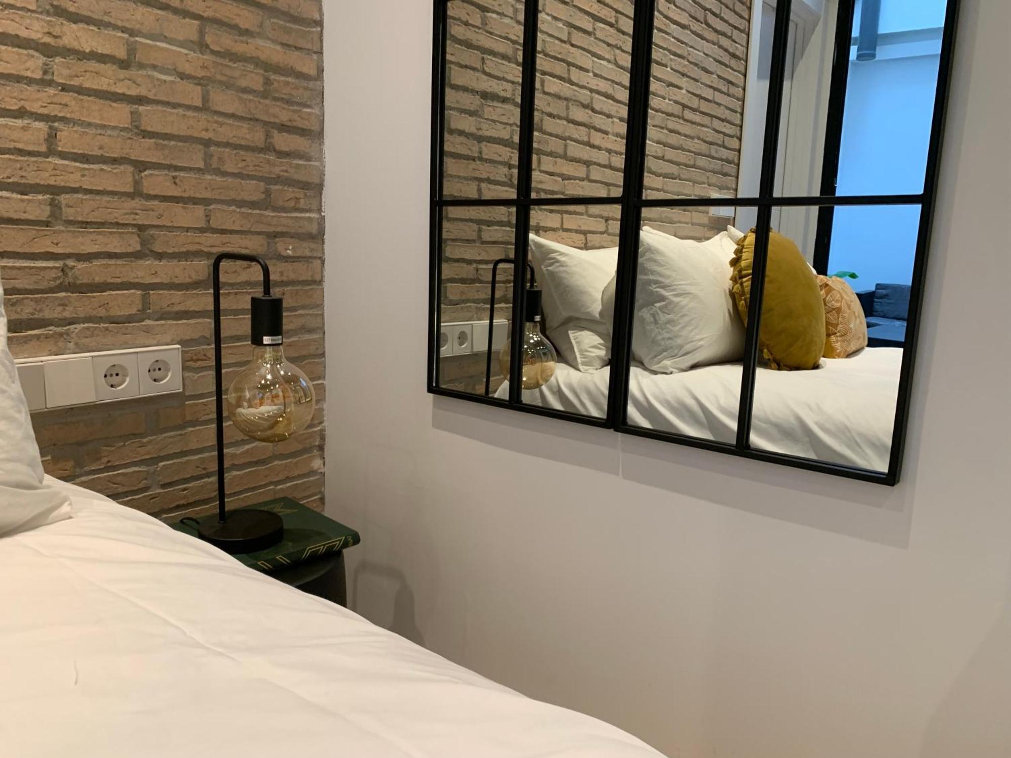 La Reina Beach Rooms Valencia Buitenkant foto