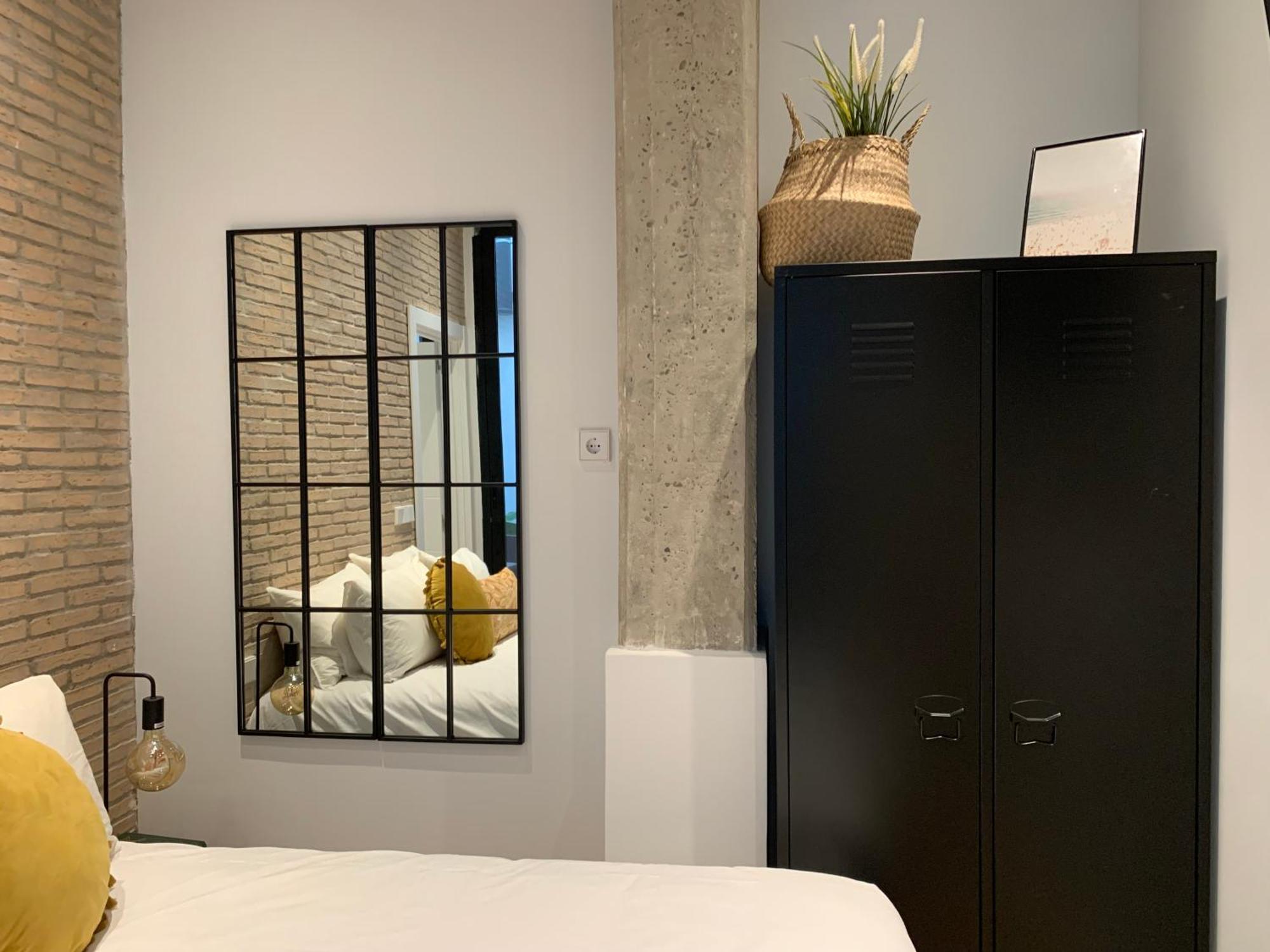 La Reina Beach Rooms Valencia Buitenkant foto