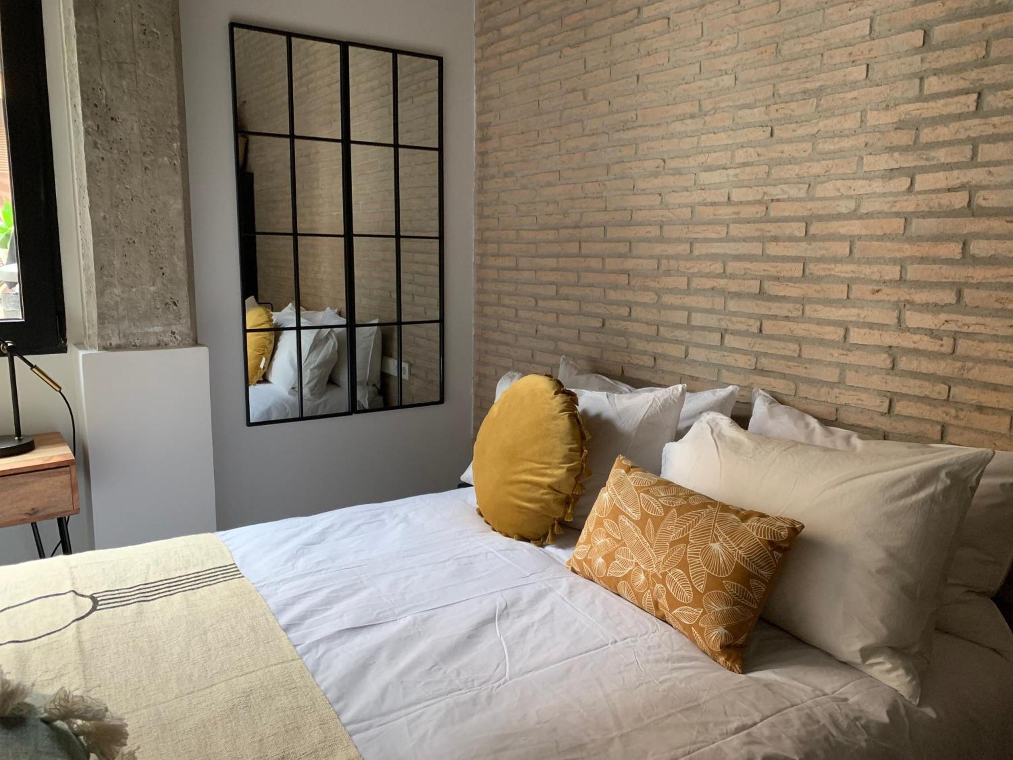 La Reina Beach Rooms Valencia Buitenkant foto